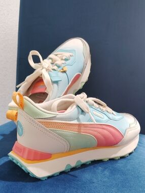 Puma Kids Pastel Blue Pink Mint Colorblock Sneakers!